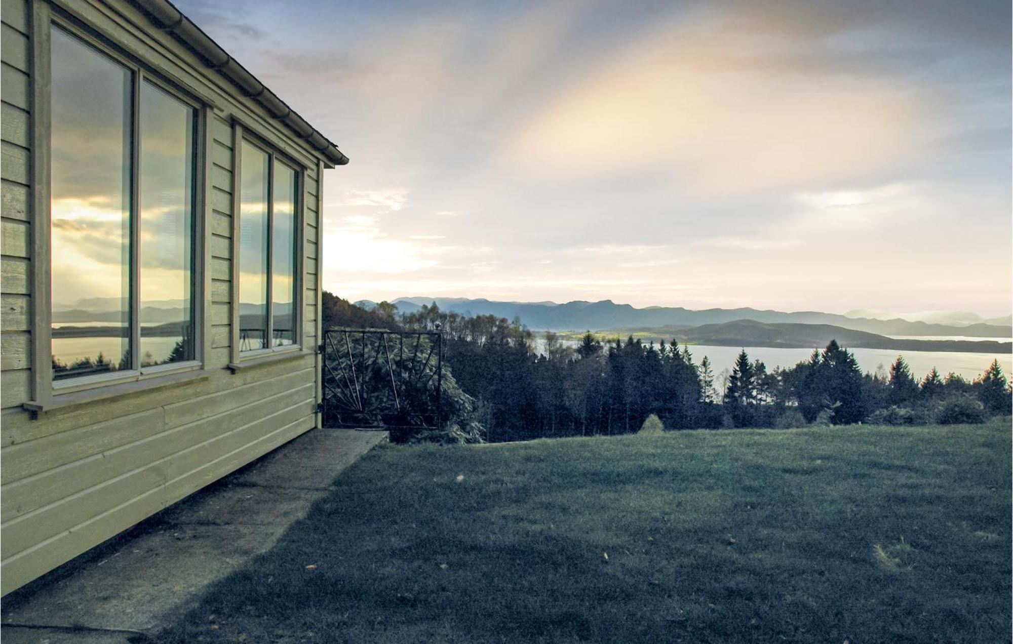 Stunning Home In Tau With House A Mountain View Exteriör bild